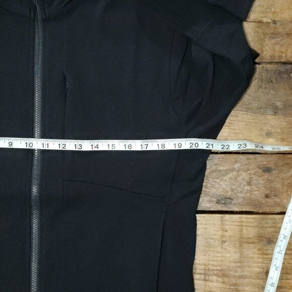 NWT Lululemon Men's Sojourn Windbreaker Jacket Black Medium Water-Repellent - Picture 8 of 12